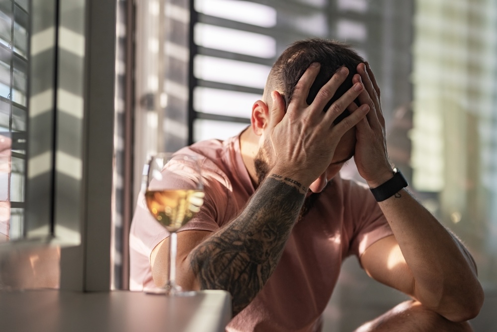 Man struggling with alcohol withdrawal after quitting cold turkey